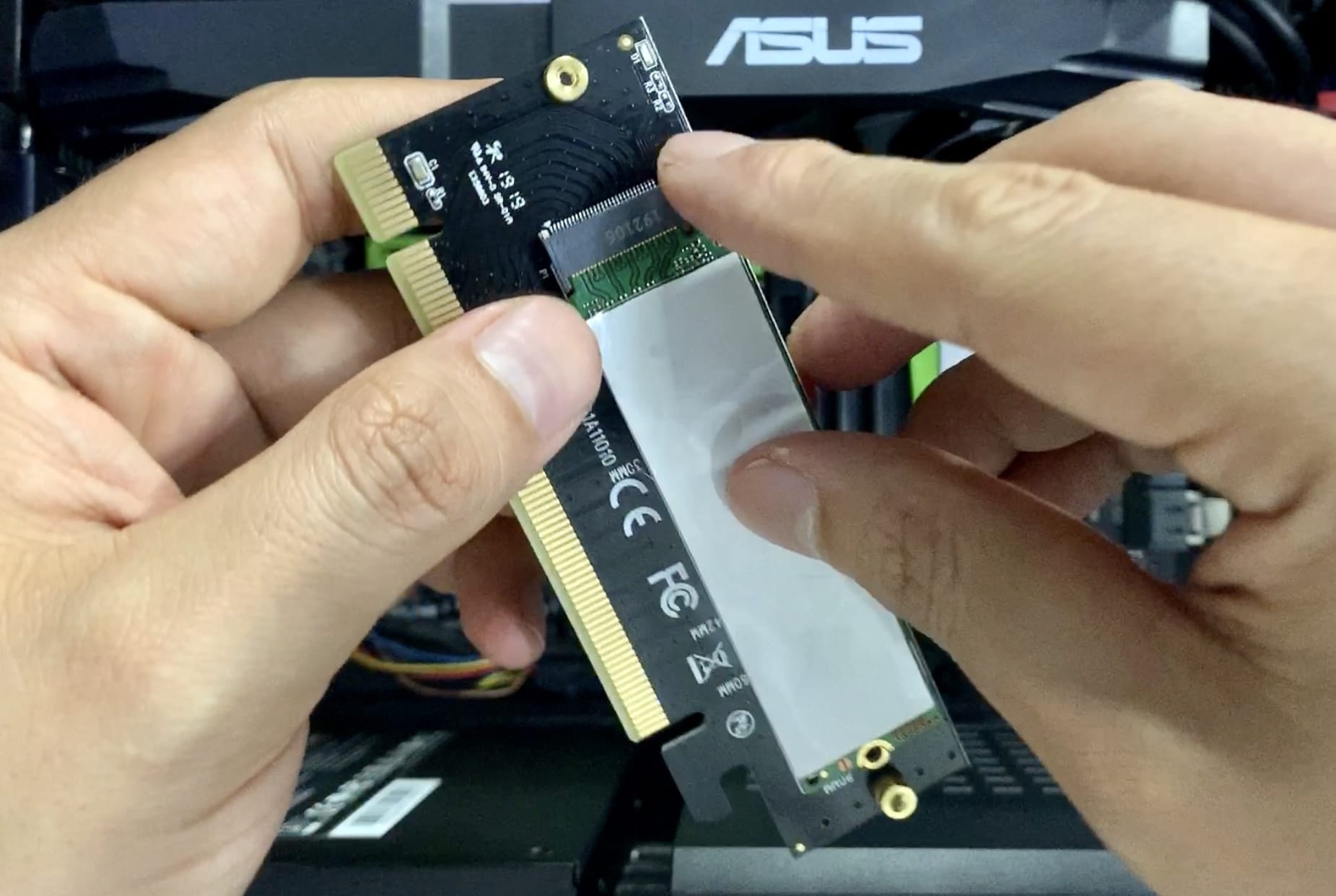 Cómo instalar un NVME con adaptador PCIe sin Puerto M.2