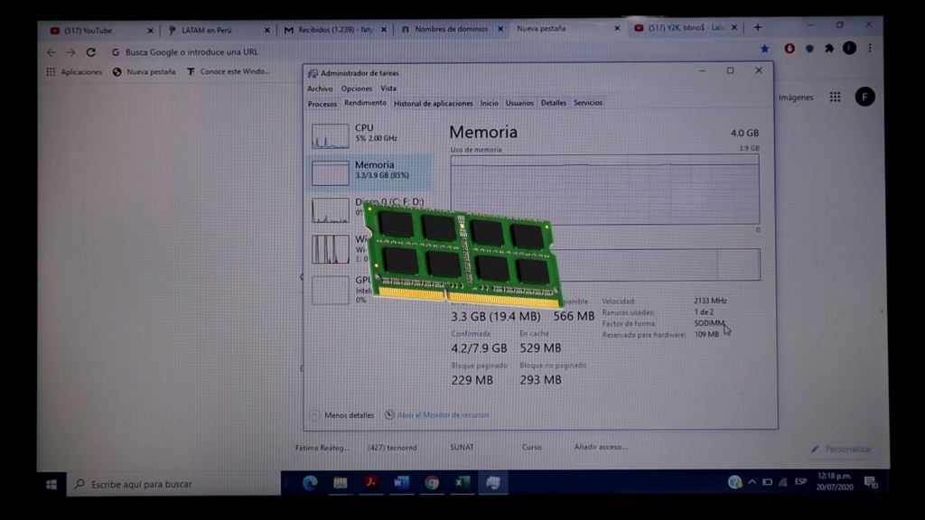 “SODIMM” entonces la memoria que debemos comprar es de tamaño pequeño para Laptop