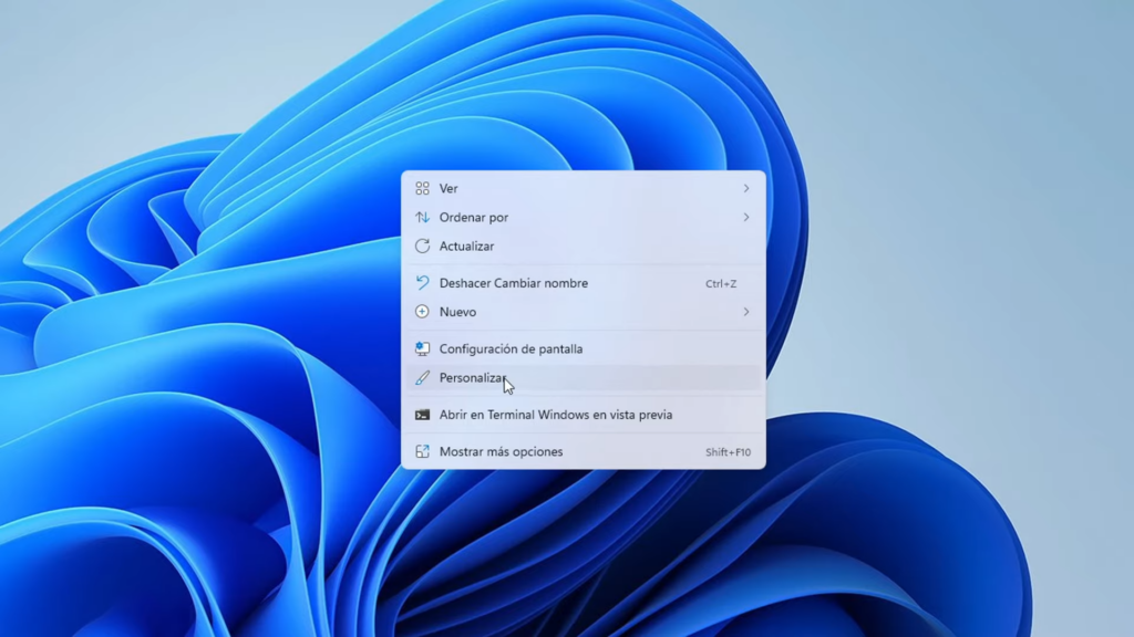 clic derecho en el escritorio y selecciona Personalizar