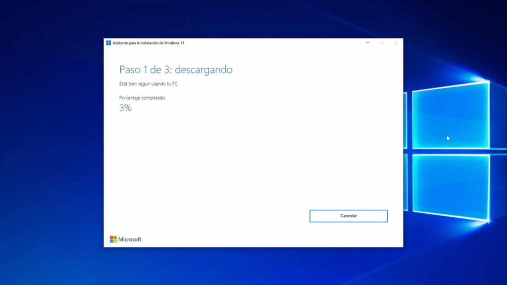 Espera a que se descargue Windows 11