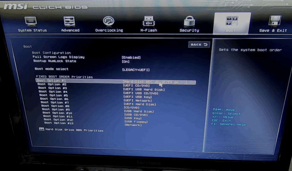 Configura el disco como prioridad de arranque