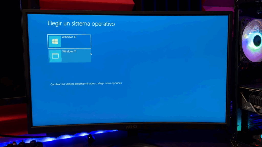 ¿Por qué aparece el menú de selección de sistema operativo?