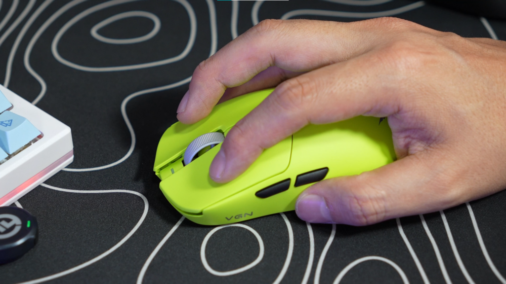 Clicks, scroll y botones laterales