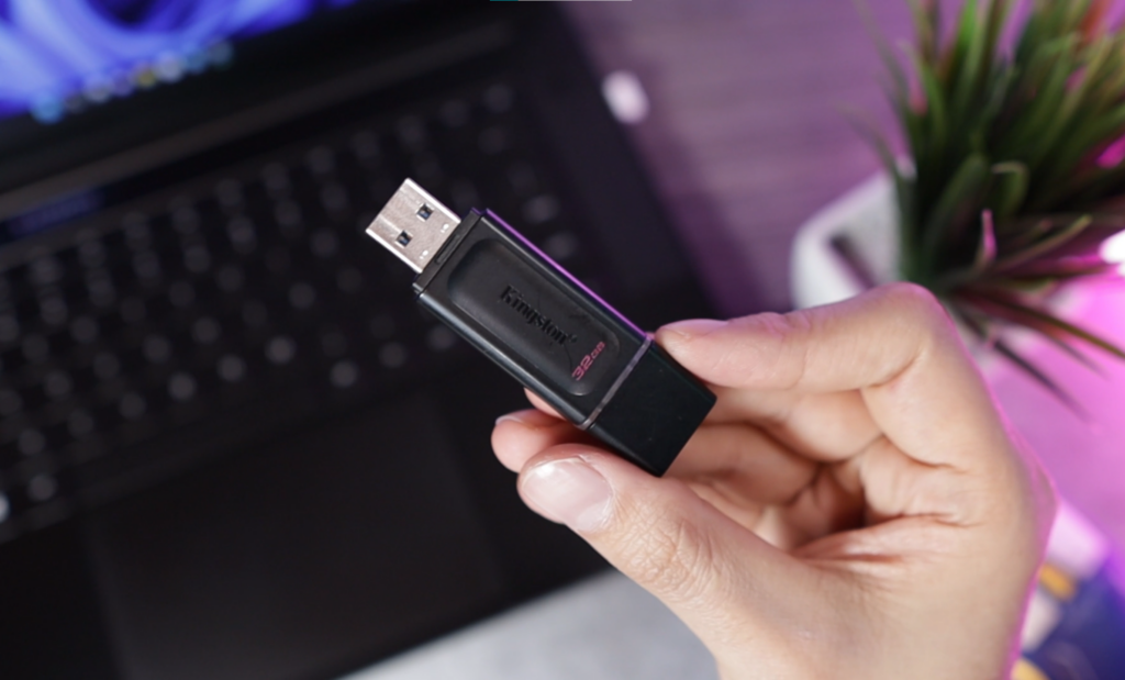 Cómo crear el USB booteable de Bazzite