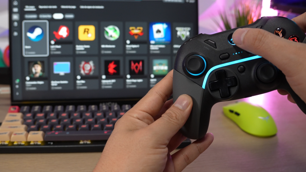 Puedes usar mando, teclado o mouse