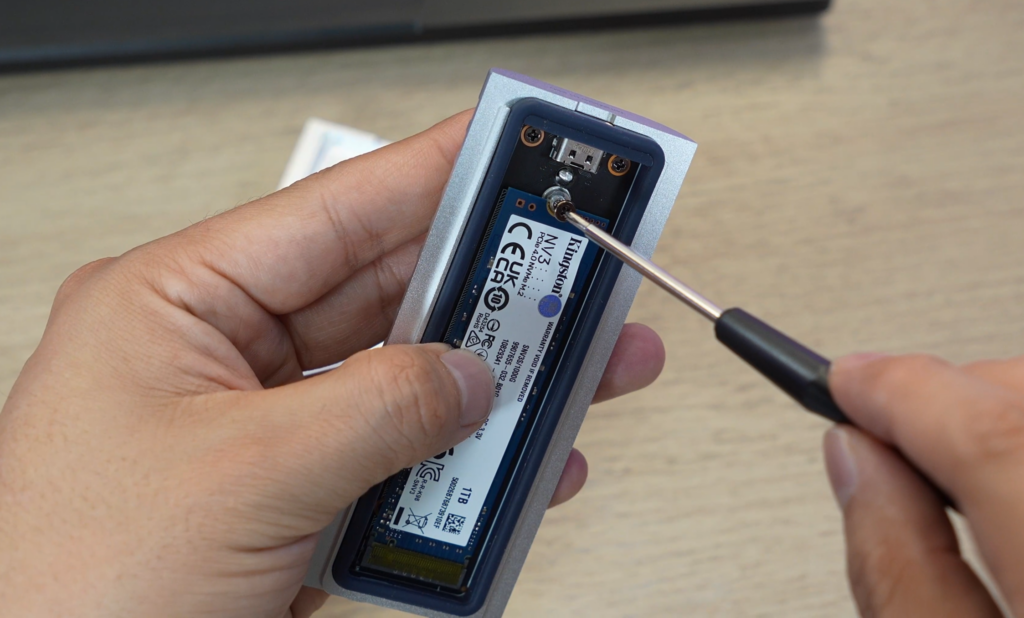 La instalación del SSD es bastante sencilla
