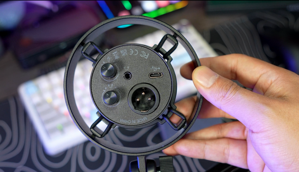 Su mayor ventaja: USB y XLR en un mismo micrófono
