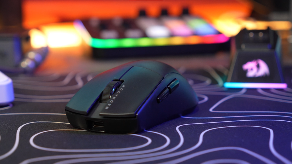 Diseño y ergonomía: un mouse ultraligero de 54 gramos